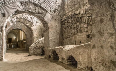 Naples: San Lorenzo Maggiore and Neapolis Sotterrata Ticket - The San Lorenzo Maggiore complex: Gothic charm, cloister calm, and museum context