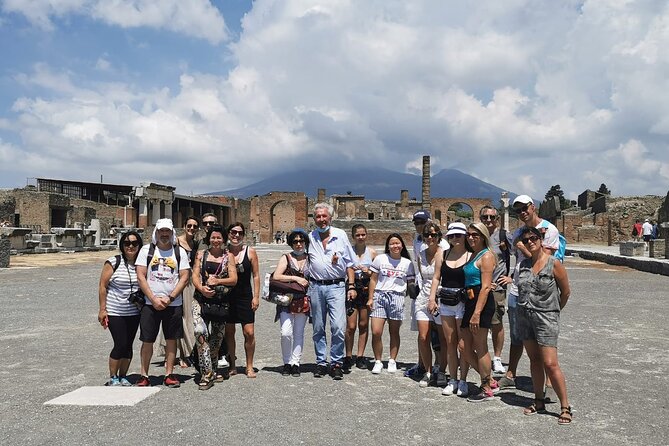 Naples Shore Excursion Mt Vesuvius and Pompeii Day Trip - Pizza lunch with a drink: good break, but time can run tight