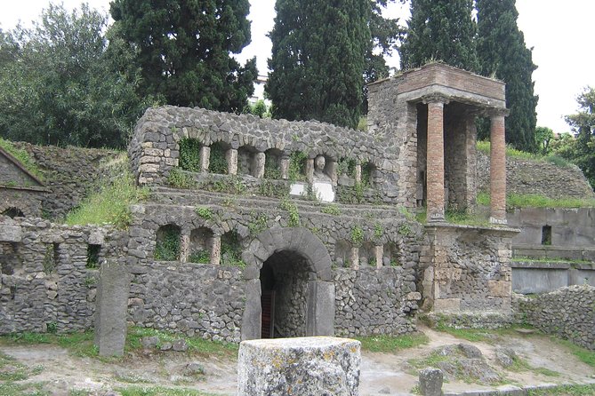 Naples Shore Excursion: Pompeii Half Day Trip from Naples - The Group Reality: Crowds, Waiting, and Why “On Time” Matters
