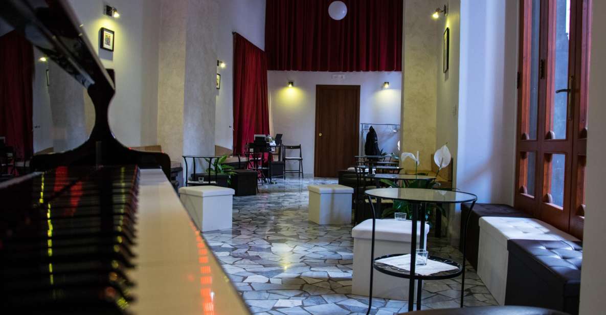 Naples: Traditional Neapolitan Music Concert - Entering The Galleria: Getting To The Concert Spot
