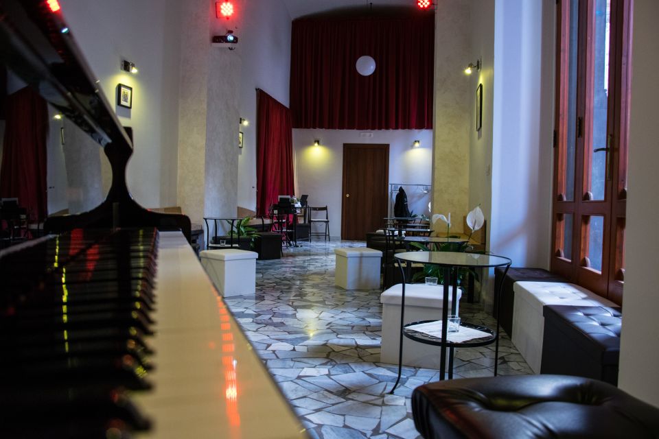 Naples: Traditional Neapolitan Music Concert - What Makes It Traditional: Neapolitan Music Without Microphones