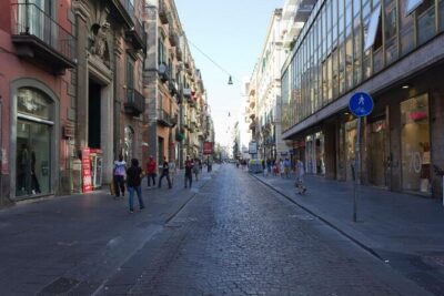 Naples' Ultimate Street Food Tour - Small Group by Do Eat Better - Tarallo on Via Toledo and frittatina di pasta at Basilica dello Spirito Santo