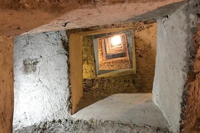 Naples Underground Spanish Quarters with Guide - The tunnel walk: stairs, tight passages, and the claustrophobia question