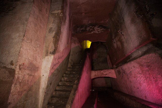 Naples Underground Spanish Quarters with Guide - Guides you’ll actually follow: jokes, legends, and clear explanations