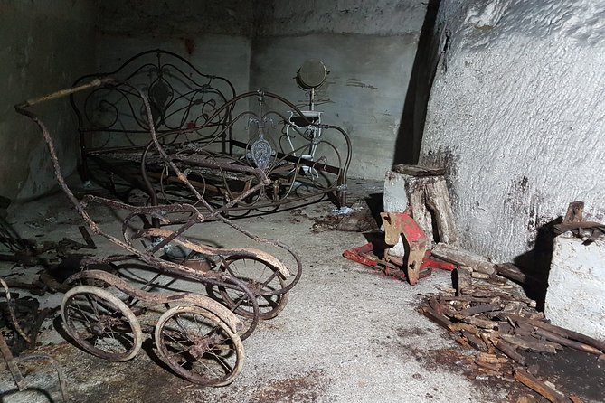 Naples Underground Spanish Quarters with Guide - Who should book this Naples Underground tour (and who shouldn’t)