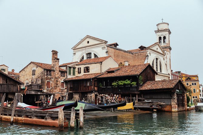 Off the Beaten Track in Venice: Private City Tour - Campo Santa Margherita: Where Dorsoduro Feels Like a Neighborhood