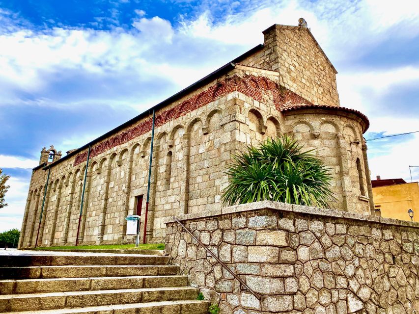 Olbia: Exclusive Guided City Tour in Tuk-Tuk - Starting at Molo Brin: Easy Meeting, Quick Launch