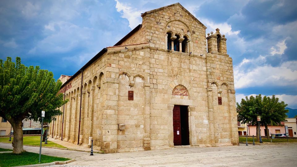 Olbia: Exclusive Guided City Tour in Tuk-Tuk - Who This Tour Best Fits