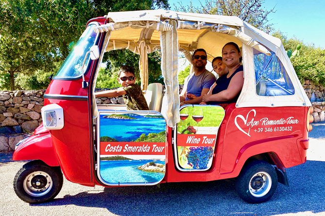 Olbia : Private Romantic Tuk-Tuk Tour - Tuk-tuk comfort and getting close to sights (especially in tight alleys)