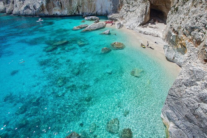 One day guided boat tour along the Baunei coast. - Snorkeling and diving: what to bring and where your time works best