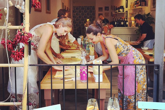 Orecchiette Cooking Class and Wine Pairing in Lecce - Lecce Orecchiette and Puglia Wine: the setup you’ll feel immediately