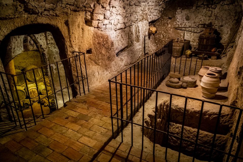 Orvieto: Pozzo della Cava Entry Ticket - Price and value: a $5 ticket for 9 caverns of layered archaeology
