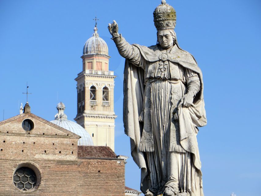 Padua: Private City Walking Tour & Scrovegni's Chapel Visit - Piazza della Erbe, Frutta, and Signoria: how the city shows off