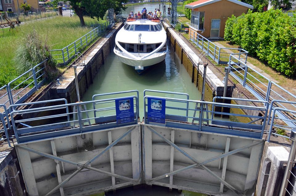 Padua to Venice Boat Cruise of the Brenta Riviera - Riding into San Marco: docking where you actually start