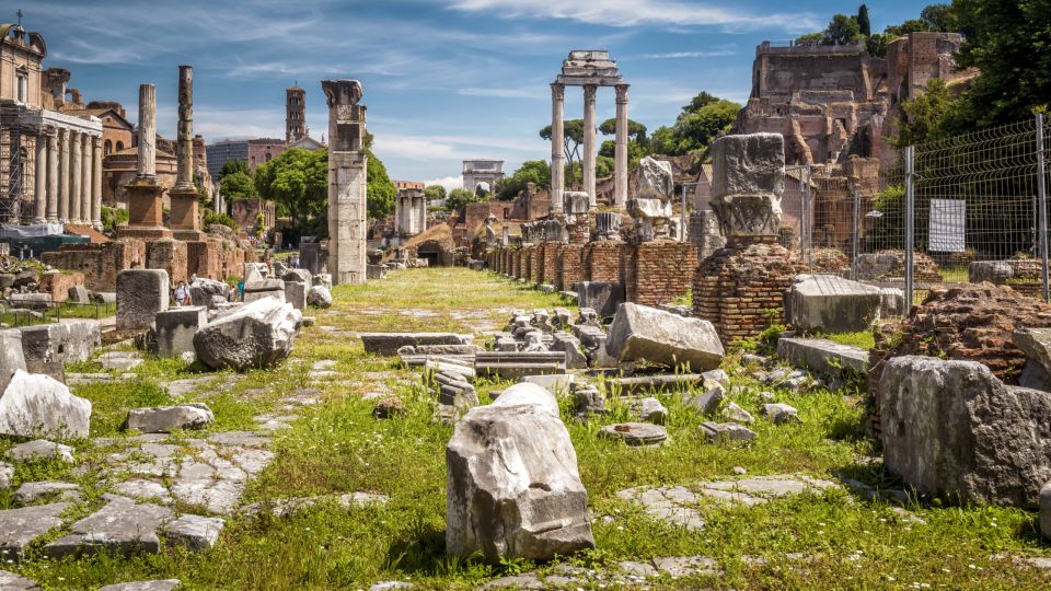 Palatine Hill and Roman Forum Tour with Fast-Track Entrance - Sacred Way and Triumph Talk: Why the Routes Matter