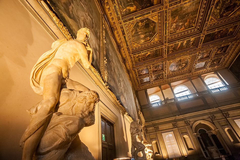 Palazzo Vecchio 90-Minute Morning Guided Tour - Salone dei 500: the civic room that makes the building make sense