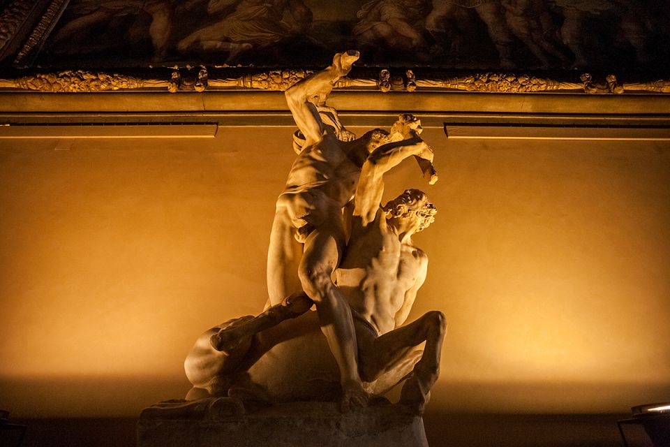 Palazzo Vecchio 90-Minute Morning Guided Tour - Medici apartments and important rooms: where the building feels lived-in