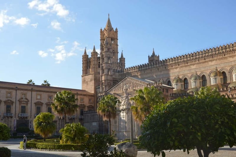 Palermo: Art and Architecture Walking Tour - Meeting points, walking rules, and how to pack smart