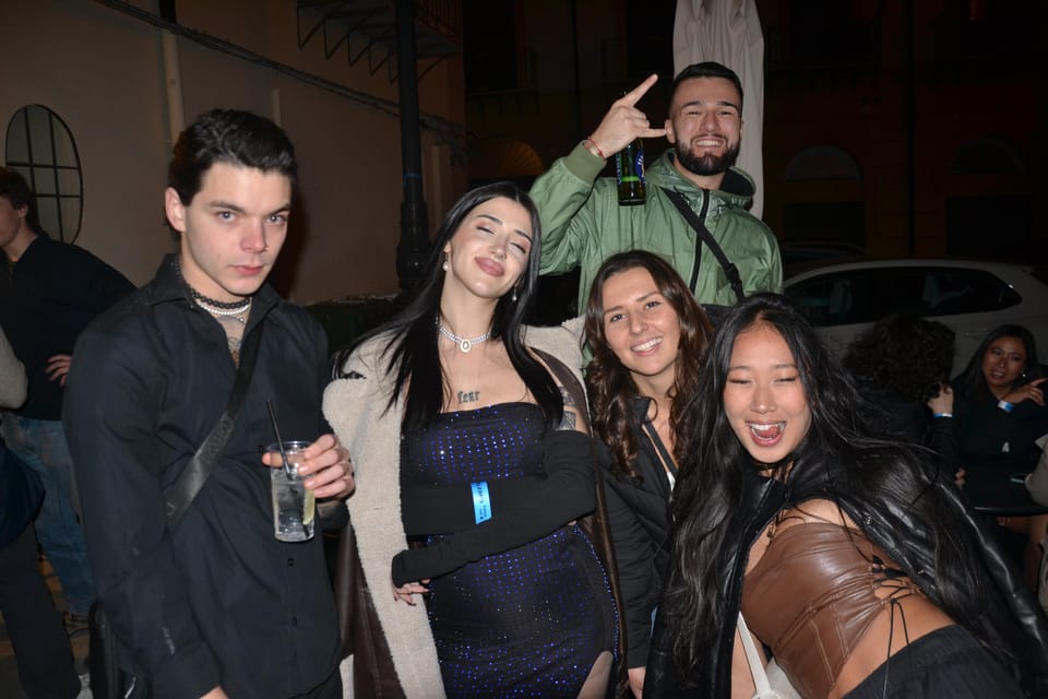 Palermo: Guided Bar Crawl with Shots and Discounts on Drinks - Should you book this Palermo bar crawl?