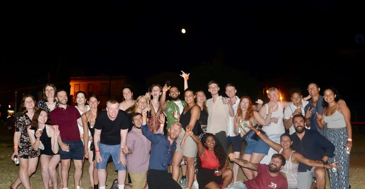 Palermo: Guided Bar Crawl with Shots and Discounts on Drinks - Finch Lounge at 21:30: Your easiest entry into Palermo nightlife
