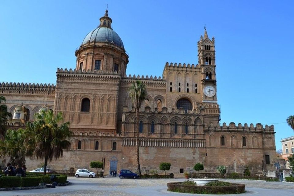 Palermo : Historic Markets & monuments Walking Tour - Teatro Massimo and Quattro Canti: Where the City’s Design Shows