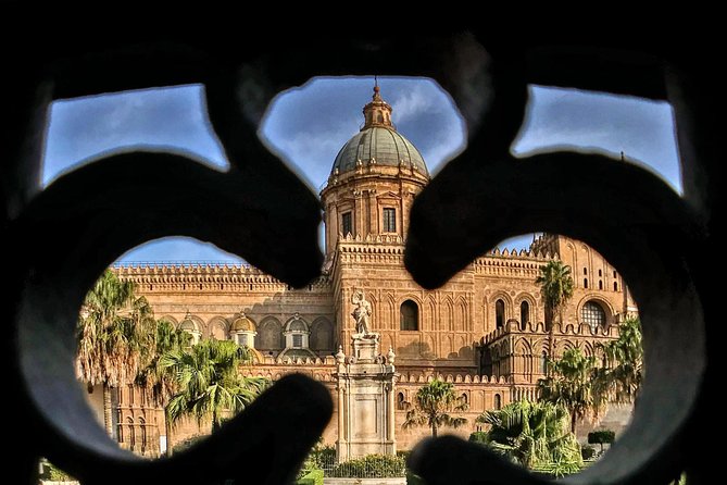 Palermo No Mafia walking tour: discover the Anti-mafia culture in Sicily - Wall of Legality: 70 Meters of Names, Faces, and a Photo Stop With Purpose