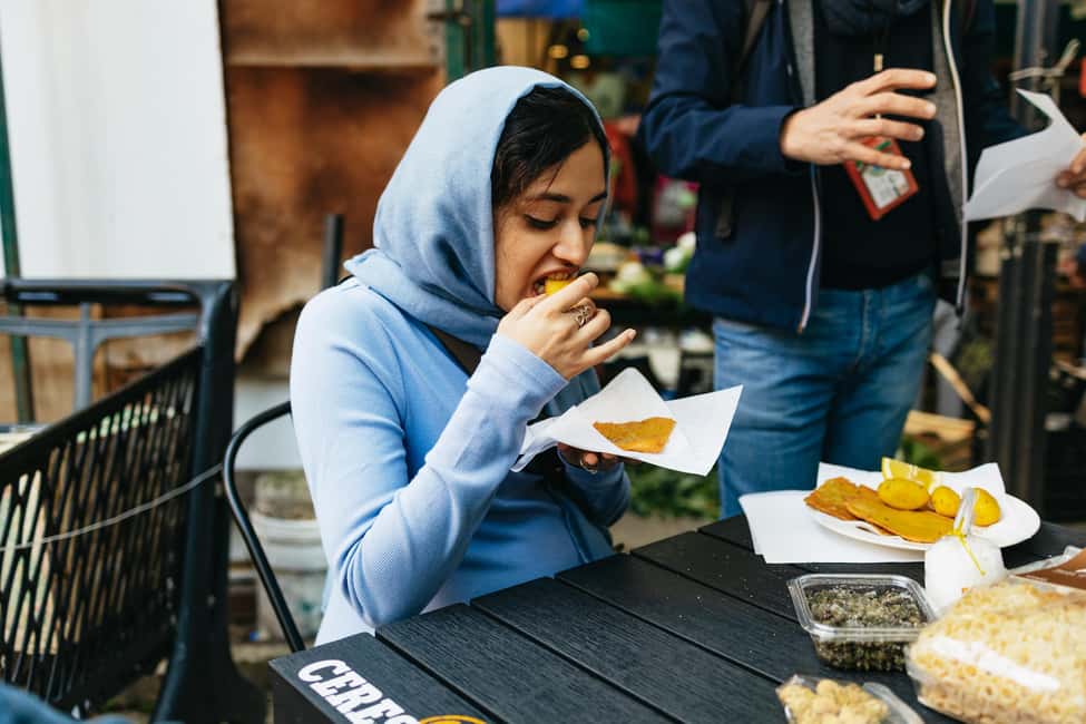 Palermo: Street Food and History Walking Tour - Where you start: Old Town meets cruise-day logistics