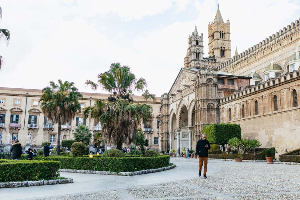 Palermo: Street Food and History Walking Tour - Cassaro and Quattro Canti with Pretoria Fountain
