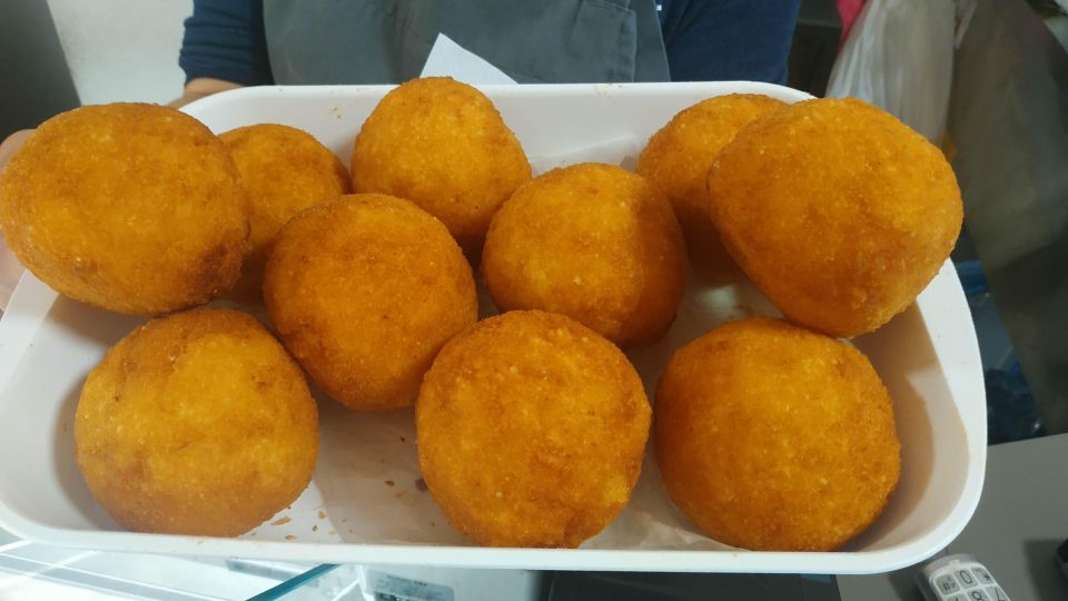 Palermo: Street Food Walking Tour with Local Guide & Tasting - Price, pace, and smart planning for a 2.5-hour walk