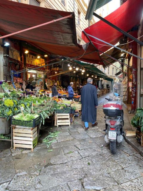 Palermo: Street Food Walking Tour with Local Guide & Tasting - Capo Market: the street-food engine of Palermo