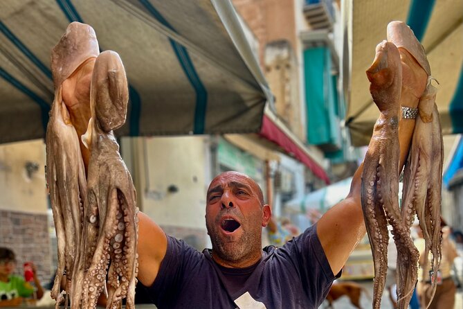 Palermo Walking Food Tour with Secret Food Tours - Discesa dei Giudici coffee: a smart mid-walk reset