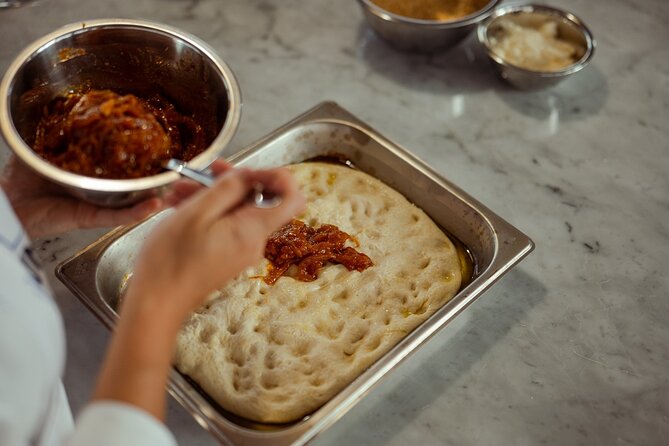 Palermo's Delight: Unleash the Secrets of Pizza and Gelato Making - Drinks, Wine Timing, and the Waiting Gap That Disappears