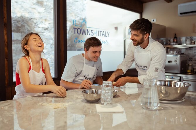 Palermo's Delight: Unleash the Secrets of Pizza and Gelato Making - Pace and Learning Style: Great for Fun, Light on Baking Science