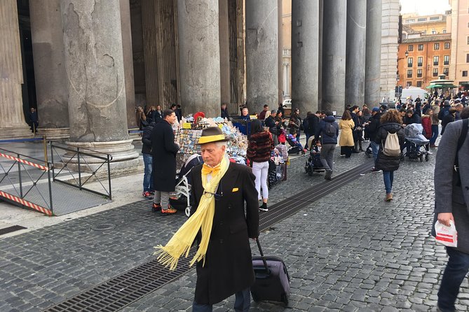 Pantheon Elite Guided Tour - Rome's Iconic Ancient Temple - Exterior stop: a quick reset outside the Pantheon