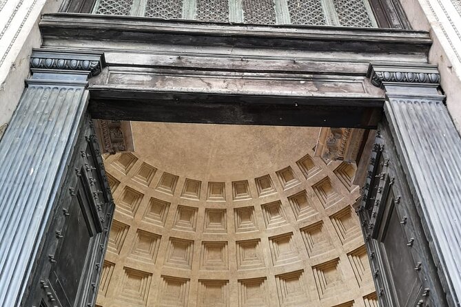 Pantheon: The Iconic Ancient Roman Temple – Semi-Private Tour - Meeting at Piazza della Rotonda: where to find your guide