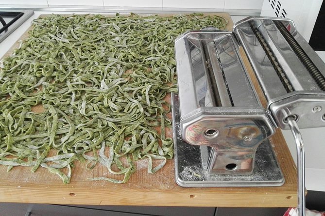 Pasta & Basta - The lesson style: hands-on pasta skills, not just watching