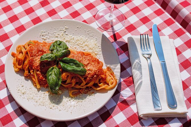 Pasta Cooking Class in Rome - Fettuccine Class in Piazza Navona - The Rome route: Navona to Trevi, Campo de’ Fiori, Castel Sant’Angelo, and beyond