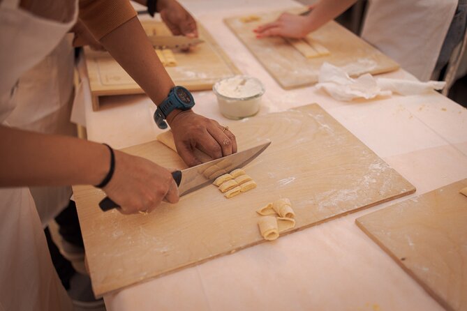 Pasta Cooking Class in Rome - Fettuccine Class in Piazza Navona - How the fettuccine lesson works (and why it’s repeatable at home)