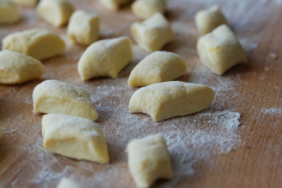 Pasta Cooking Experience in Florence - Language and teaching style: how you’ll communicate