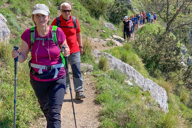 Path of the Gods Private Hiking Tour from Agerola - Descending to Positano: Nocelle or the main beach