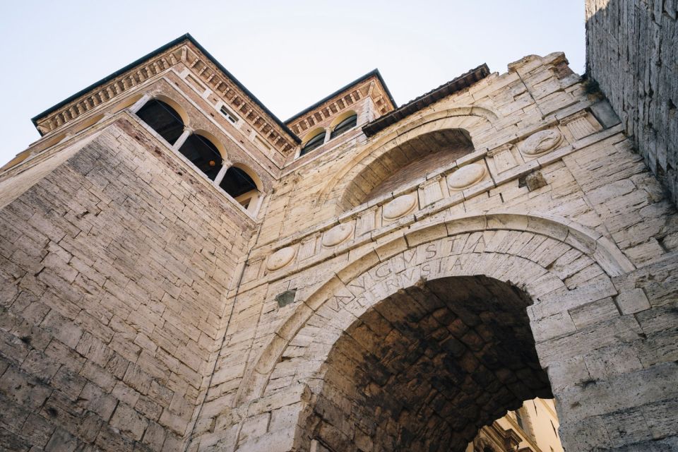 Perugia: Old Town Walking Tour, Piazza IV Novembre - Rocca Paolina underground: Papal power under your feet
