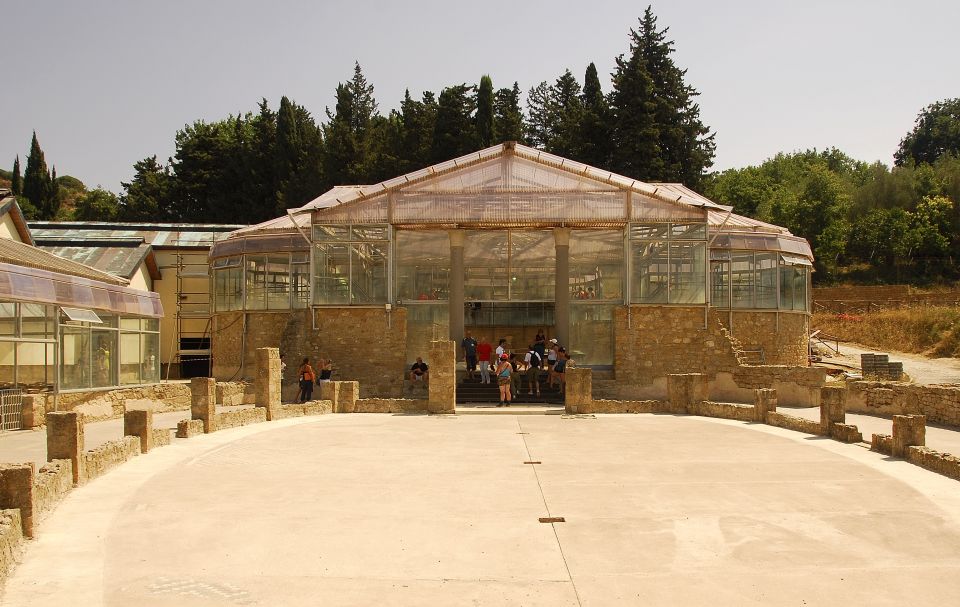 Piazza Armerina: Villa Romana del Casale Guided Tour - Guest Apartments and Daily Life Mosaics: Fishing, Hunting, and Banquets