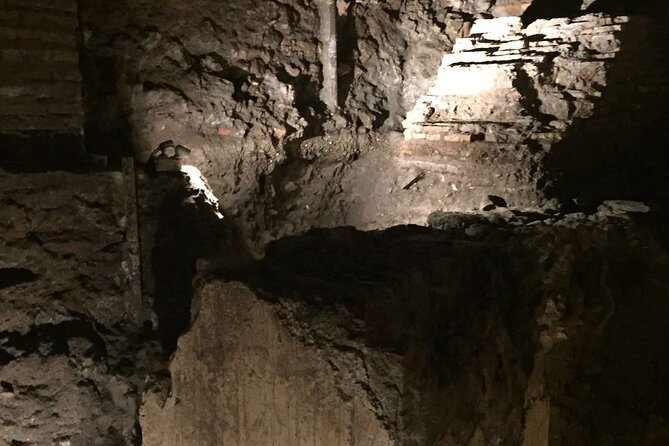 Piazza Navona Underground: Stadium of Domitian EXCLUSIVE TOUR - LIMITED ENTRANCE - The limited-access, VIP-style area across the street