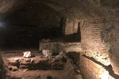 Piazza Navona Underground: Stadium of Domitian EXCLUSIVE TOUR - LIMITED ENTRANCE - Your audio guide walkthrough: the headset approach that keeps it clear