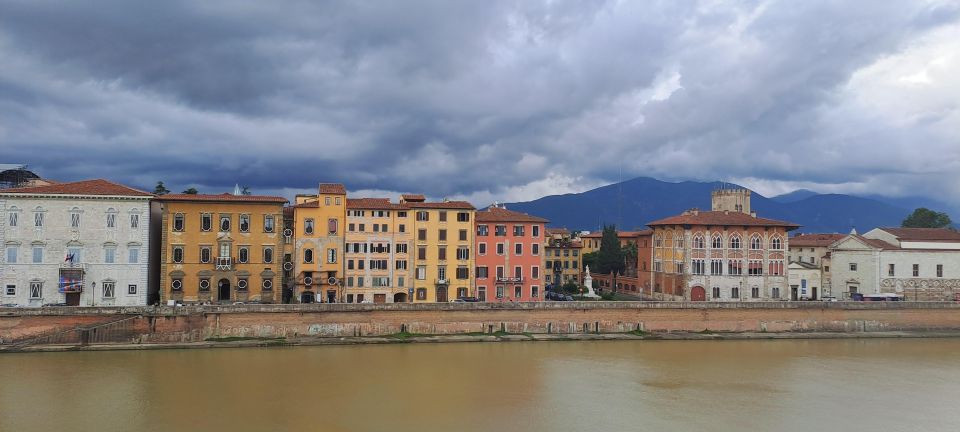 Pisa: 2-Hour Walking Tour - Ponte di Mezzo photo moment and river views
