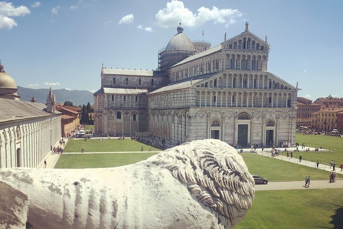 Pisa all inclusive: Baptistery, Cathedral and Leaning Tower guided tour - Baptistery interior time: more than a quick look