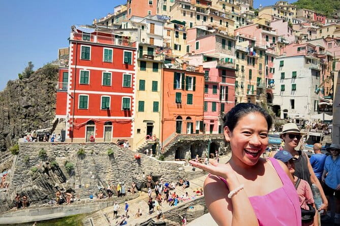Pisa and Cinque Terre Day Trip from Florence in a Small Group - What to pack and how to stay safe on crowded trains