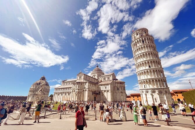 Pisa and Lucca Day Trip from Florence - From Piazzale Montelungo to Pisa: the coach ride and timing