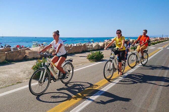 Pisa tour by bike : The Road To The Sea - Starting at Smile & Ride Near Pisa Centrale (Finding It Fast)