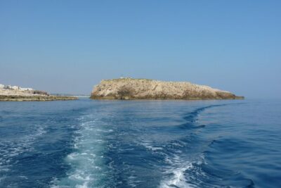 Polignano a Mare boat tour emotions, caves, diving and appetizers - Aperitivo on Board: Taralli, Prosecco, and the Taste of the Coast